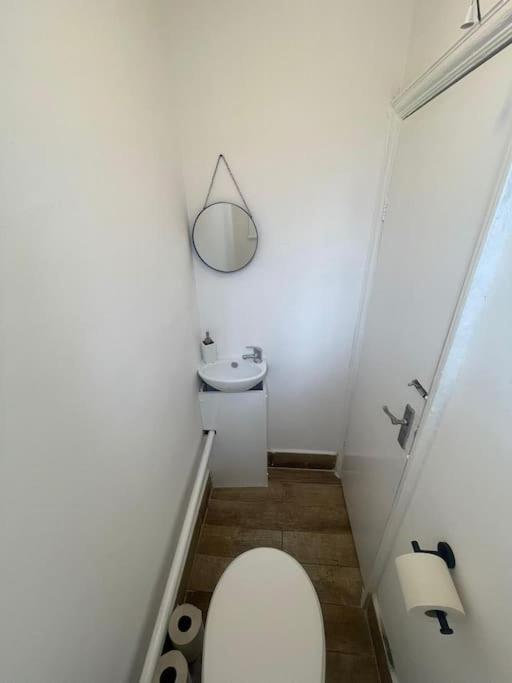 Lovely 2 Bed On Tower Bridge Londres Exterior foto