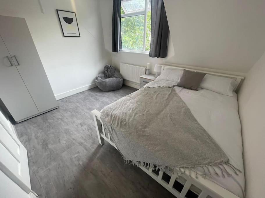 Lovely 2 Bed On Tower Bridge Londres Exterior foto