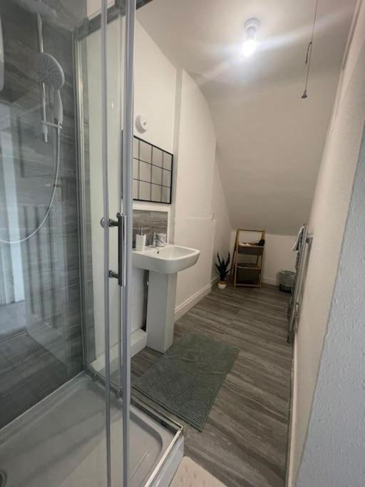 Lovely 2 Bed On Tower Bridge Londres Exterior foto
